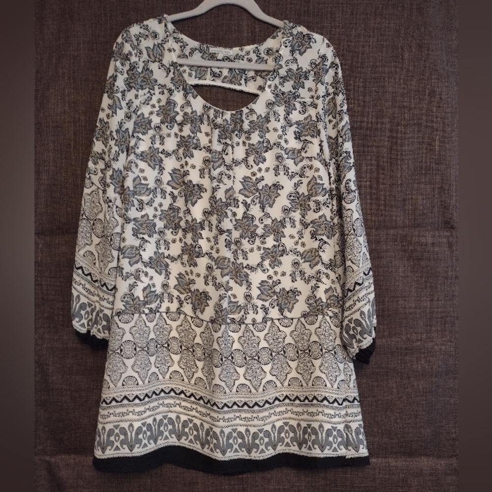 ✨ Charlotte Russe Elegant Black and Cream Women's Dress Size S